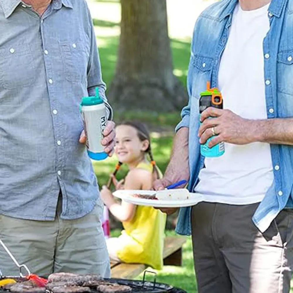 Sodadeckel mit Strohhalm