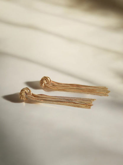 The Victoria earrings gold