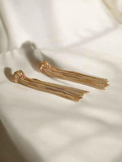 The Victoria earrings gold