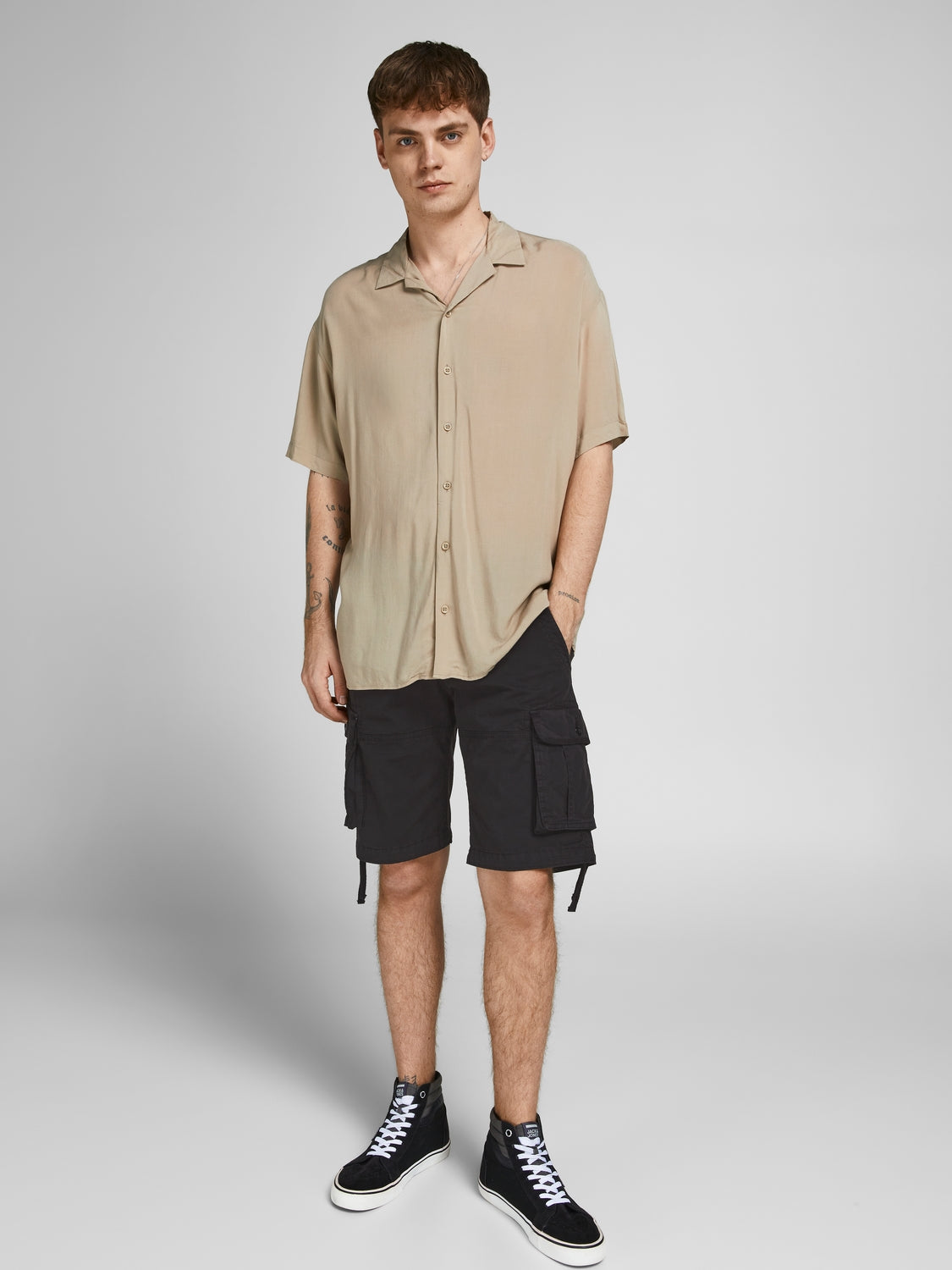 ZEUS CARGO SHORTS