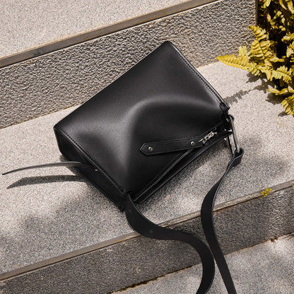 Classic Grace Shoulder Bag-2