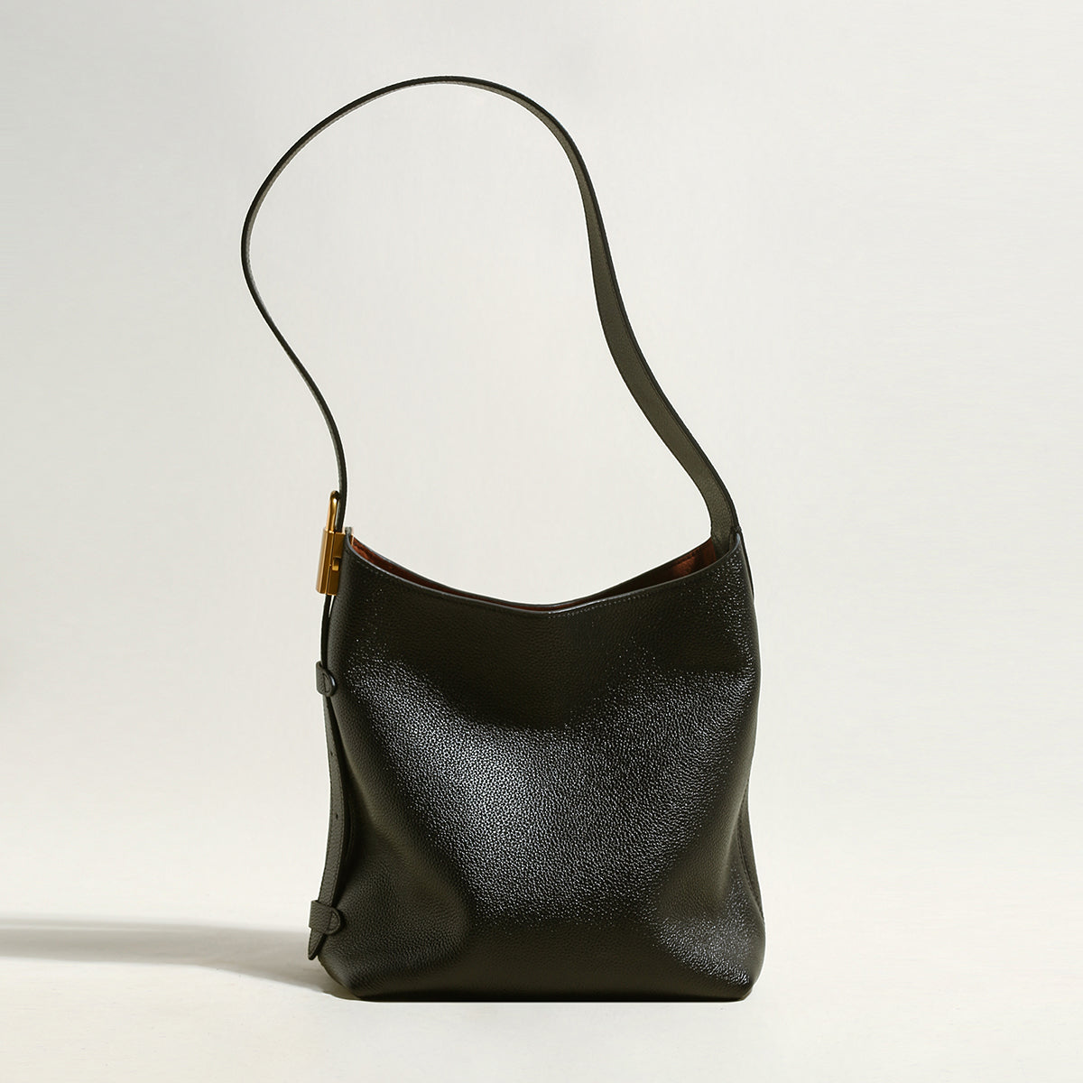 Essential Leather Bucket Bag-1