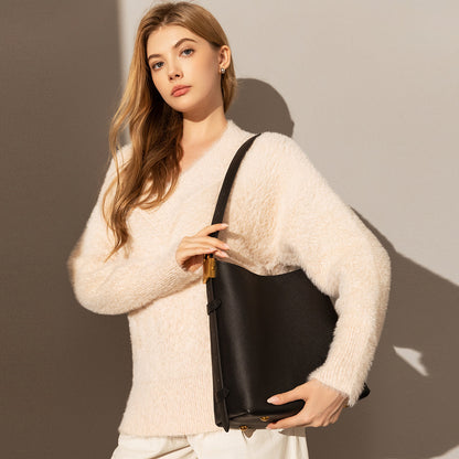 Essential Leather Bucket Bag-5