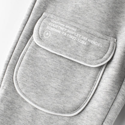 Einfarbige Fleecehose mit Buchstabengrafik für Babys (M)