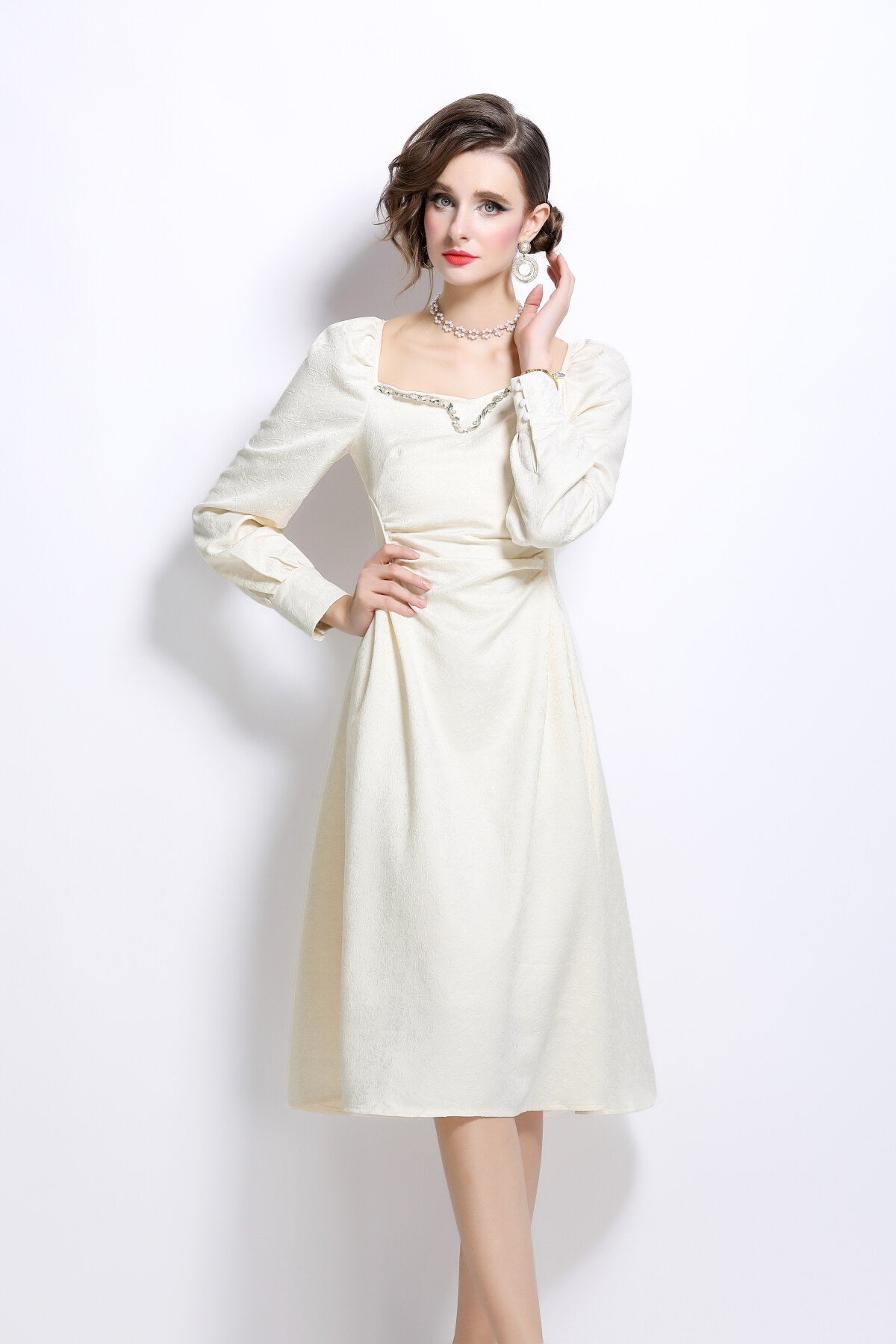 White Sweetheart Embellished Puff Sleeve Midi Dress-1